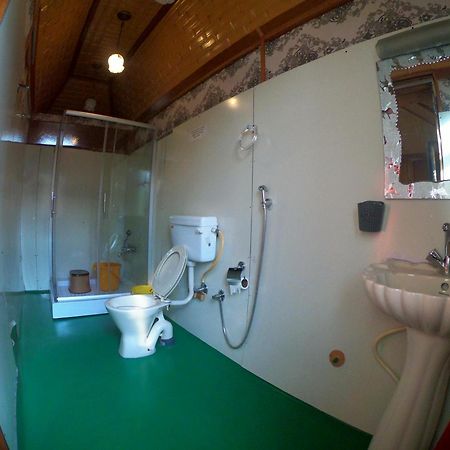 Goona Palace Houseboats Srīnagar Exteriér fotografie