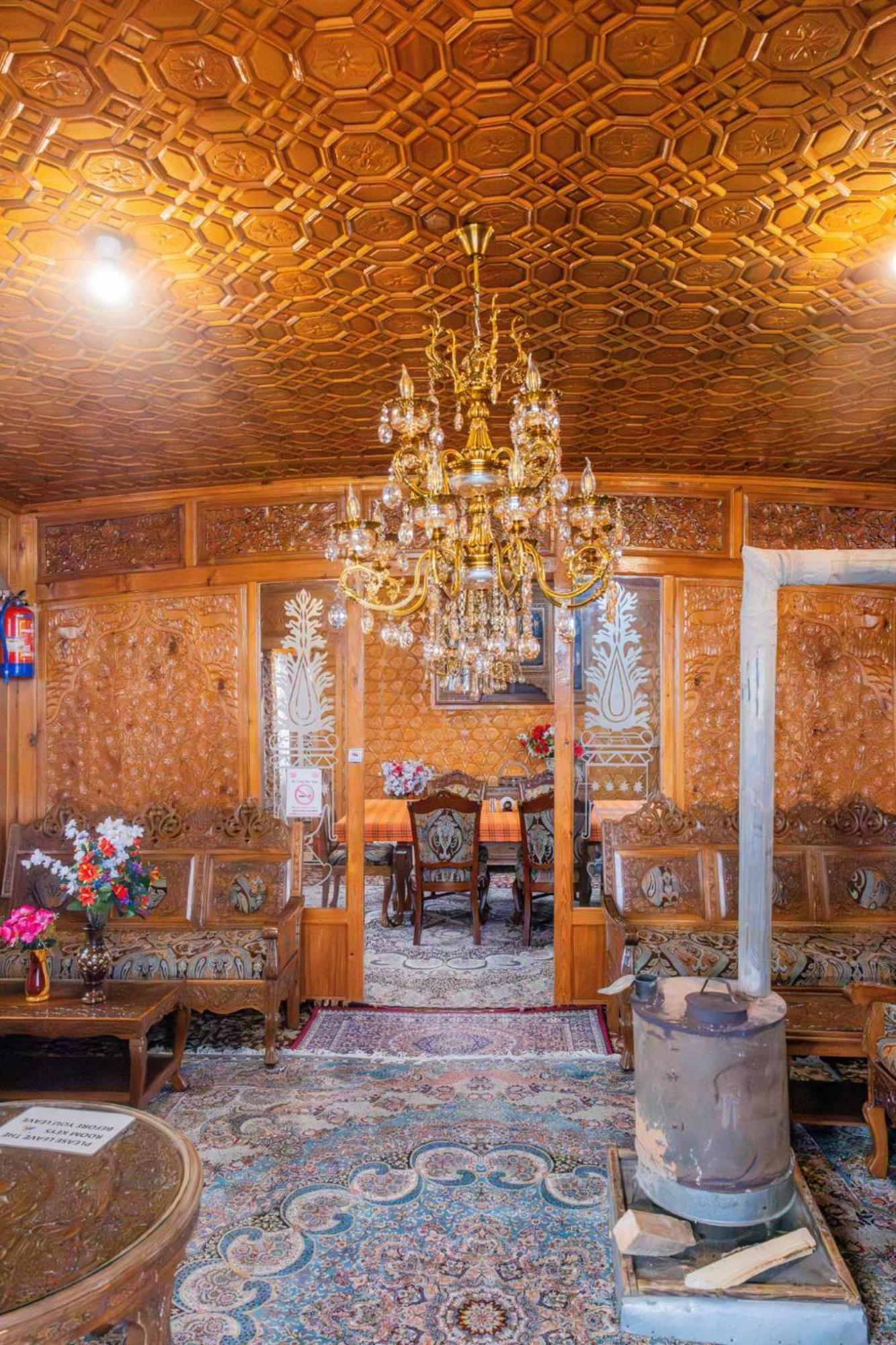 Goona Palace Houseboats Srīnagar Exteriér fotografie