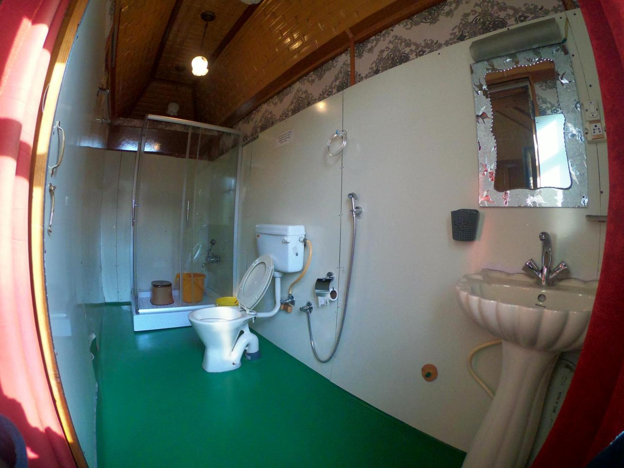 Goona Palace Houseboats Srīnagar Pokoj fotografie